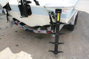 27ft Boston Whaler Yacht For Sale