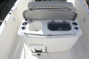 27ft Boston Whaler Yacht For Sale