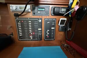Luna 31ft Hunter Yacht For Sale