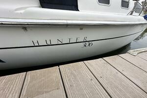 Luna 31ft Hunter Yacht For Sale