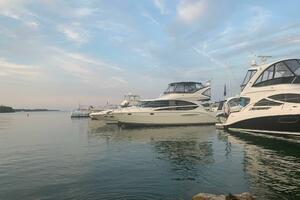 39ft Meridian Yacht For Sale
