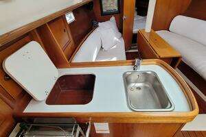 Stravaig 32ft Beneteau Yacht For Sale