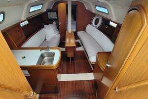 Stravaig 32ft Beneteau Yacht For Sale