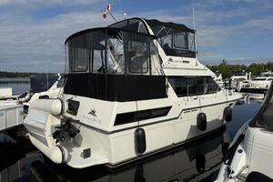 Summer Breeze 38ft Carver Yacht For Sale
