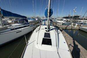 2018 Jeanneau Sun Odyssey 389 thumbnail 14