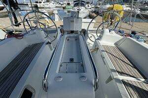 2018 Jeanneau Sun Odyssey 389 thumbnail 22