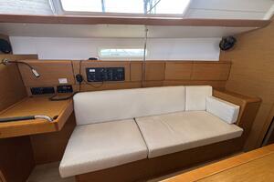 Sea Ranch II 38ft Jeanneau Yacht For Sale