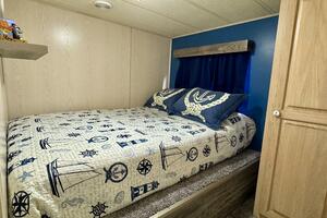 68ft Aqua Chalet Yacht For Sale