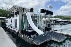 68ft Aqua Chalet Yacht For Sale