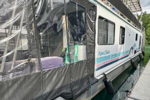 68ft Aqua Chalet Yacht For Sale
