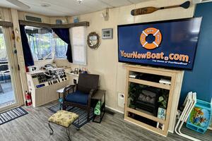 68ft Aqua Chalet Yacht For Sale
