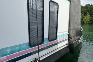 68ft Aqua Chalet Yacht For Sale