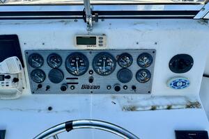 Summer Breeze 37ft Gibson Yacht For Sale