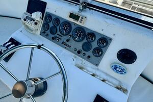 Summer Breeze 37ft Gibson Yacht For Sale