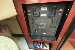 2001 Wellcraft 3700 Martinique thumbnail 29