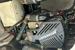 2001 Wellcraft 3700 Martinique thumbnail 31