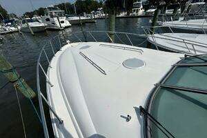 2001 Wellcraft 3700 Martinique thumbnail 6