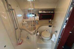 2001 Wellcraft 3700 Martinique thumbnail 27