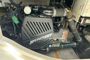 2001 Wellcraft 3700 Martinique thumbnail 32
