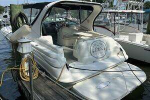 2001 Wellcraft 3700 Martinique thumbnail 3