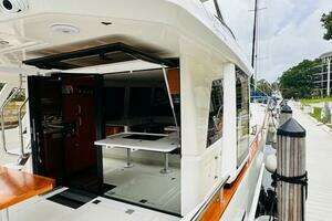 2022 Greenline 48 Diesel Flybridge with Hardtop thumbnail 41
