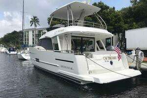2022 Greenline 48 Diesel Flybridge with Hardtop thumbnail 49