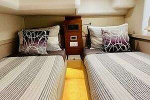 2022 Greenline 48 Diesel Flybridge with Hardtop thumbnail 16