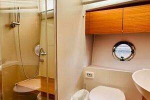 2022 Greenline 48 Diesel Flybridge with Hardtop thumbnail 11