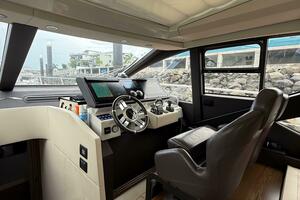 59FT (17.98M) AZIMUT