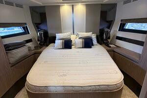 59FT (17.98M) AZIMUT