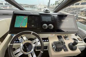 59FT (17.98M) AZIMUT