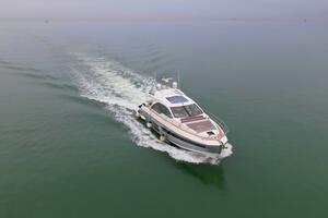 59FT (17.98M) AZIMUT