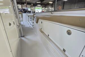 30ft Robalo Yacht For Sale