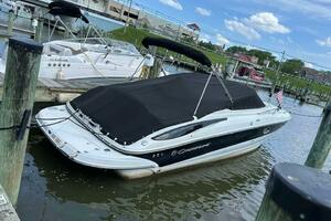 28ft Crownline Yacht For Sale
