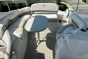 28ft Crownline Yacht For Sale