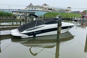 28ft Crownline Yacht For Sale