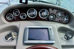 28ft Crownline Yacht For Sale