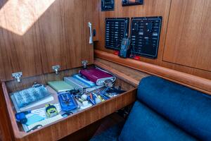 Pharma Sea 36ft Hunter Yacht For Sale