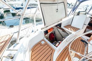Pharma Sea 36ft Hunter Yacht For Sale