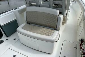 BOTTOMS UP 33ft Boston Whaler Yacht For Sale