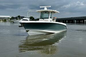 BOTTOMS UP 33ft Boston Whaler Yacht For Sale