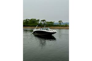 Special Delivery 27ft Four Winns Yacht For Sale