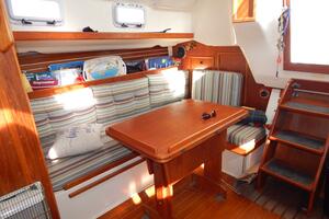 Sandpiper 30ft Nonsuch Yacht For Sale