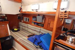 Sandpiper 30ft Nonsuch Yacht For Sale