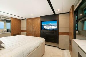 Horizon V68 Hull 12
