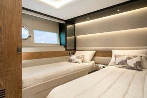 Horizon V68 Hull 12