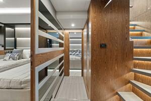 Horizon V68 Hull 12