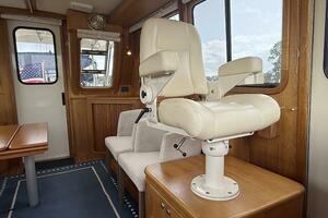 Helm Companion Seat