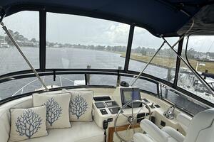 Flybridge Helm and Seating