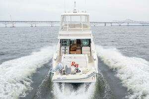 2021 Tiara Yachts 4400 Flybridge thumbnail 7